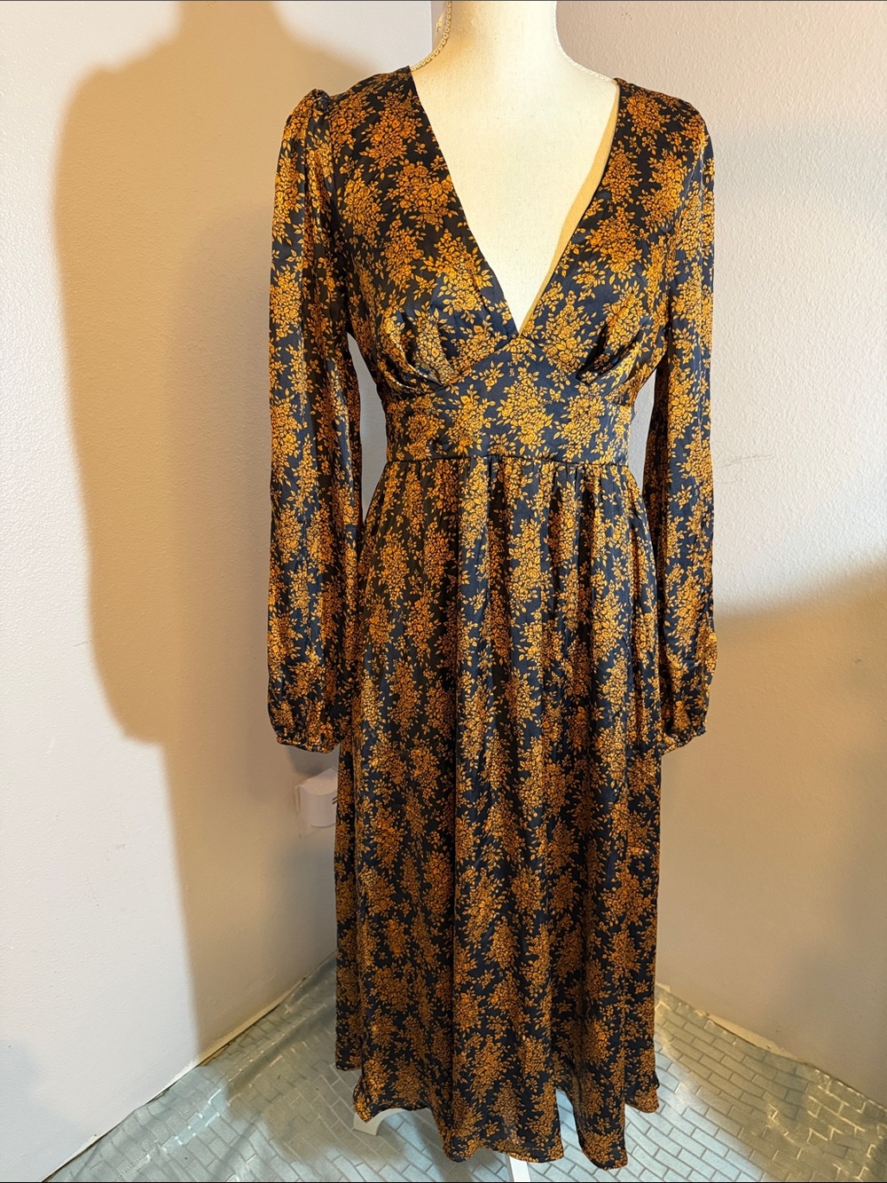 Lulu's Mustard Floral V-Neck Long Sleeve Midi Dress on Black